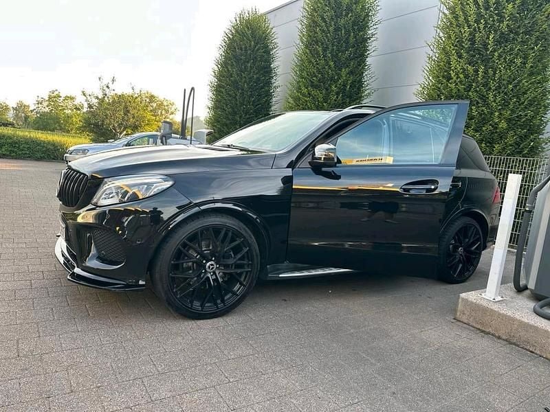 Schwarz Gebraucht 2016 Mercedes GLE350 AMG SUV | 29.999 € (Fairer Preis) - Bild 1/4