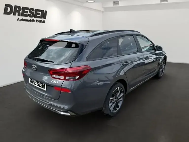 Neu Hyundai i30 Advantage 140 PS (102 kW) 2025 Grau Kombi