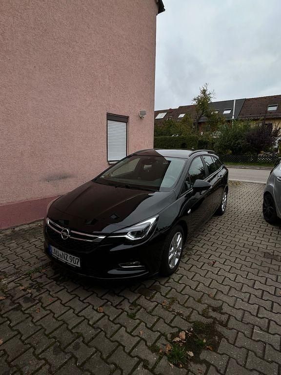 Schwarz Gebraucht 2017 Opel Astra Kombi | 6.499 € (Fairer Preis) - Bild 1/4