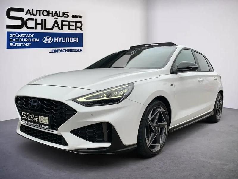 Atlas white / sol Gebraucht 2025 Hyundai i30 N Line Limousine | 24.280 € (Fairer Preis) - Bild 1/1