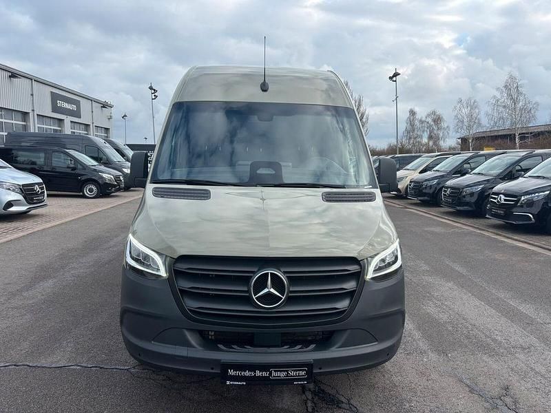 Gebraucht Mercedes Sprinter 170 PS (125 kW) 2025 Moosgrau Van
