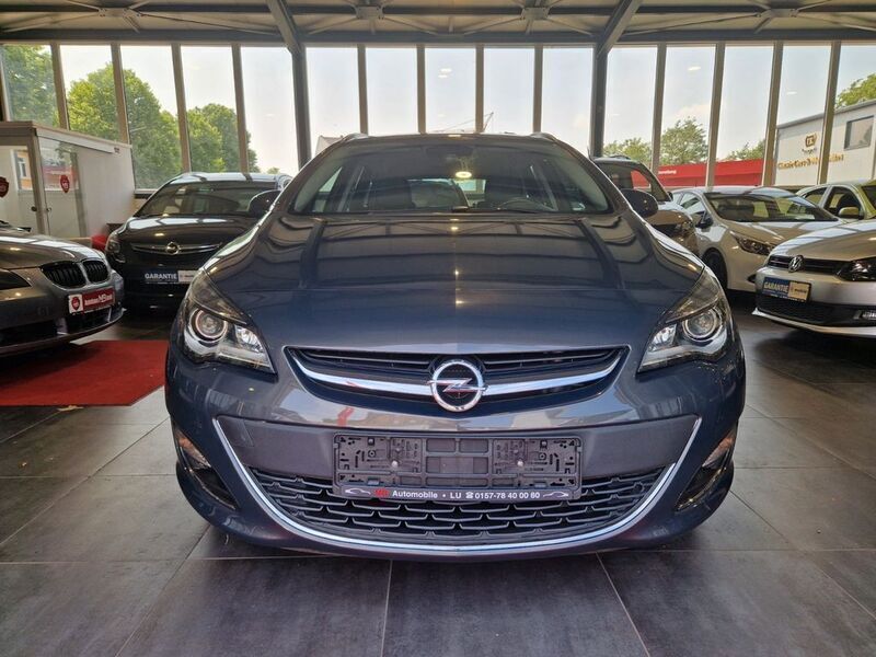 Grau Gebraucht 2015 Opel Astra Kombi | 6.990 € (Superpreis) - Bild 1/4