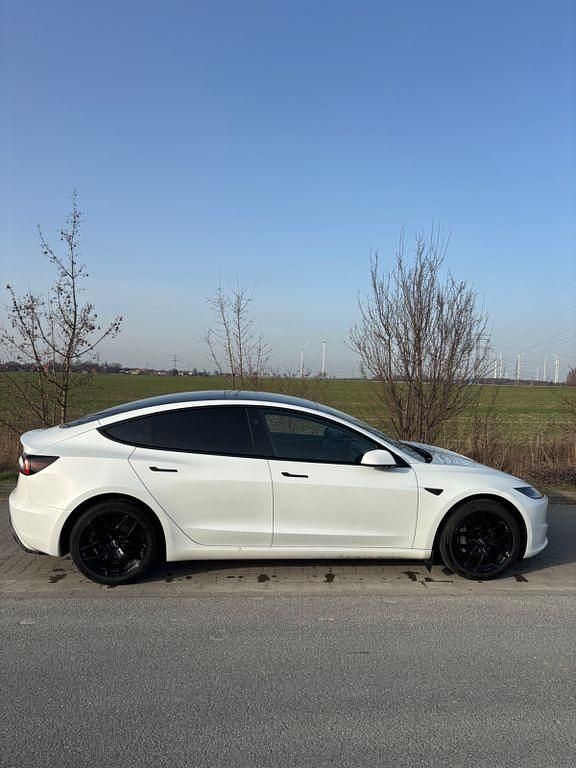Gebraucht Tesla Model 3 366 kW (498 PS) 2024 Weiß Limousine