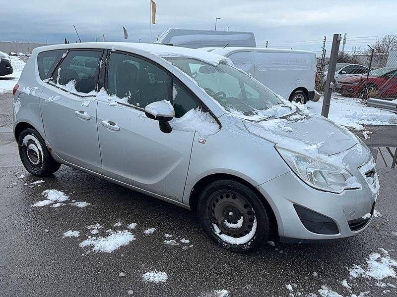 Gebraucht Opel Meriva Edition 95 PS (69 kW) 2013 Silber Van / Kleinbus