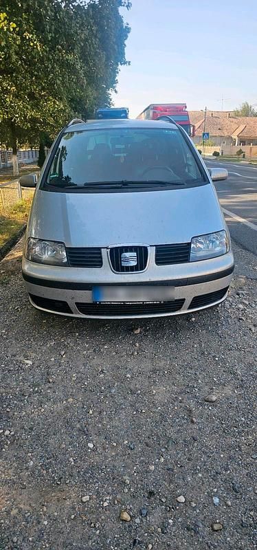 Silber Gebraucht 2006 Seat Alhambra Van / Kleinbus | 2.600 € (Fairer Preis) - Bild 1/4