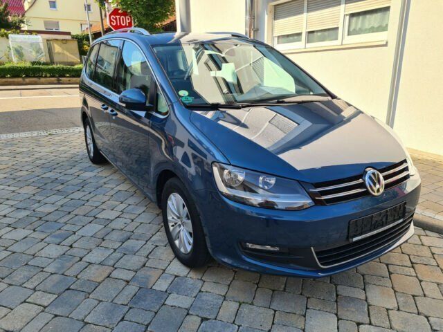 Gebraucht VW Sharan Comfortline 150 PS (110 kW) 2016 Blau metallic Van / Kleinbus