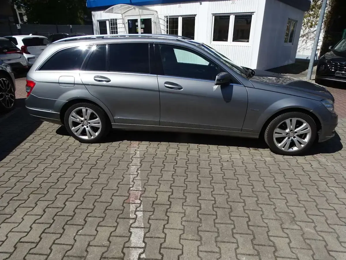 Second-hand Mercedes C200 Avantgarde 184 CP (135 kW) 2011 Gri Break
