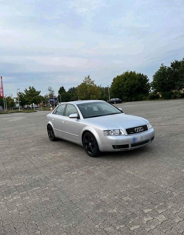 Gebraucht Audi A4 Ambiente 220 PS (161 kW) 2002 Grau Limousine