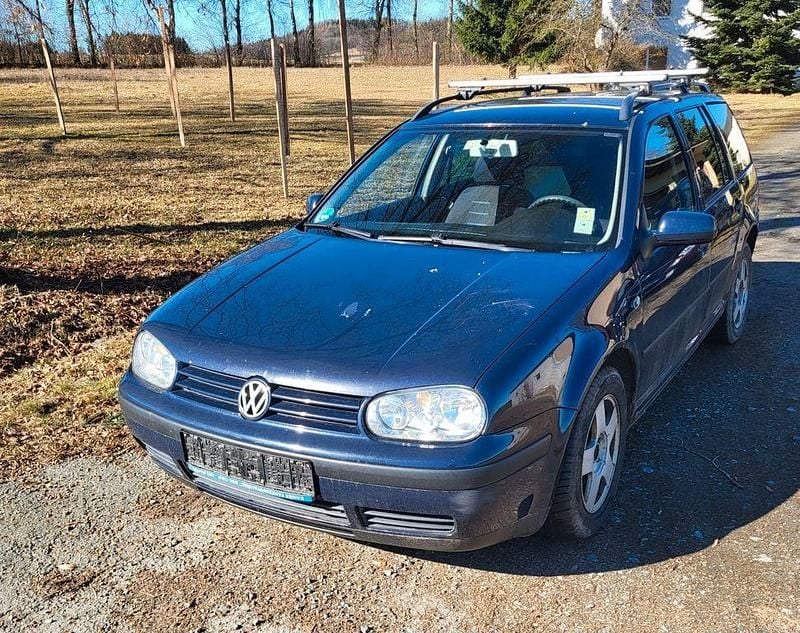 Gebraucht VW Golf IV Basis 101 PS (74 kW) 2004 Blau Kombi
