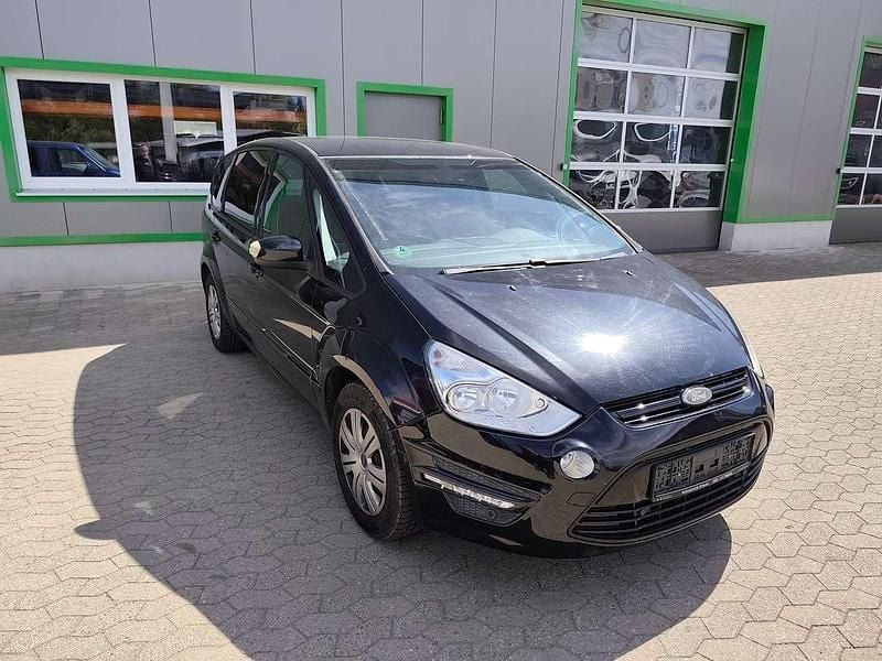 Second-hand Ford S-MAX S 116 CP (85 kW) 2011 Negru Monovolum