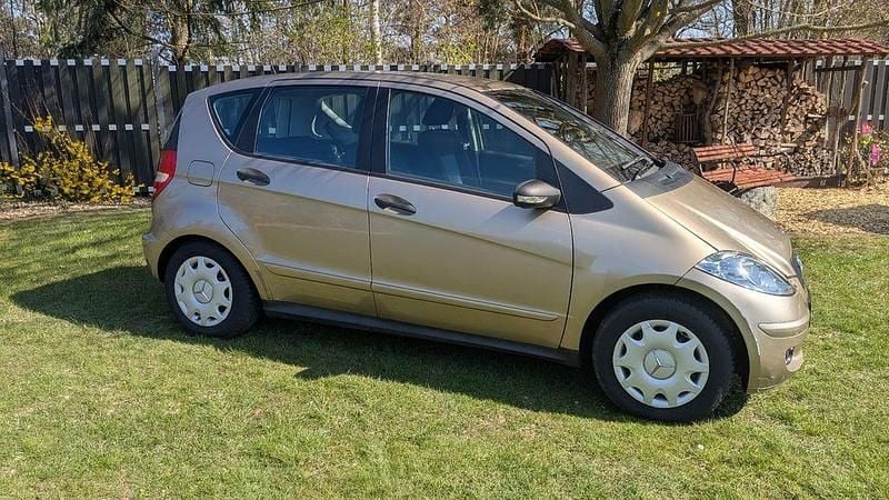 Gebraucht Mercedes A150 Elegance 95 PS (69 kW) 2006 Gold Van / Kleinbus