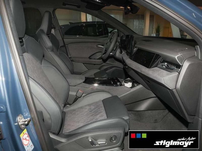 Neu Audi Q6 e-tron Performance 225 kW (306 PS) 2026 Plasmablau metallic SUV