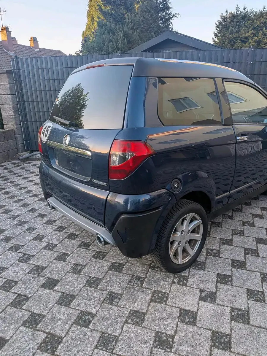 Second-hand Aixam Crossover Premium 2011 Albastru Hatchback