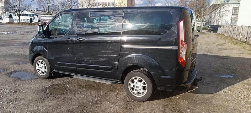 Second-hand Ford Transit Custom 155 CP (114 kW) 2013 Negru Monovolum