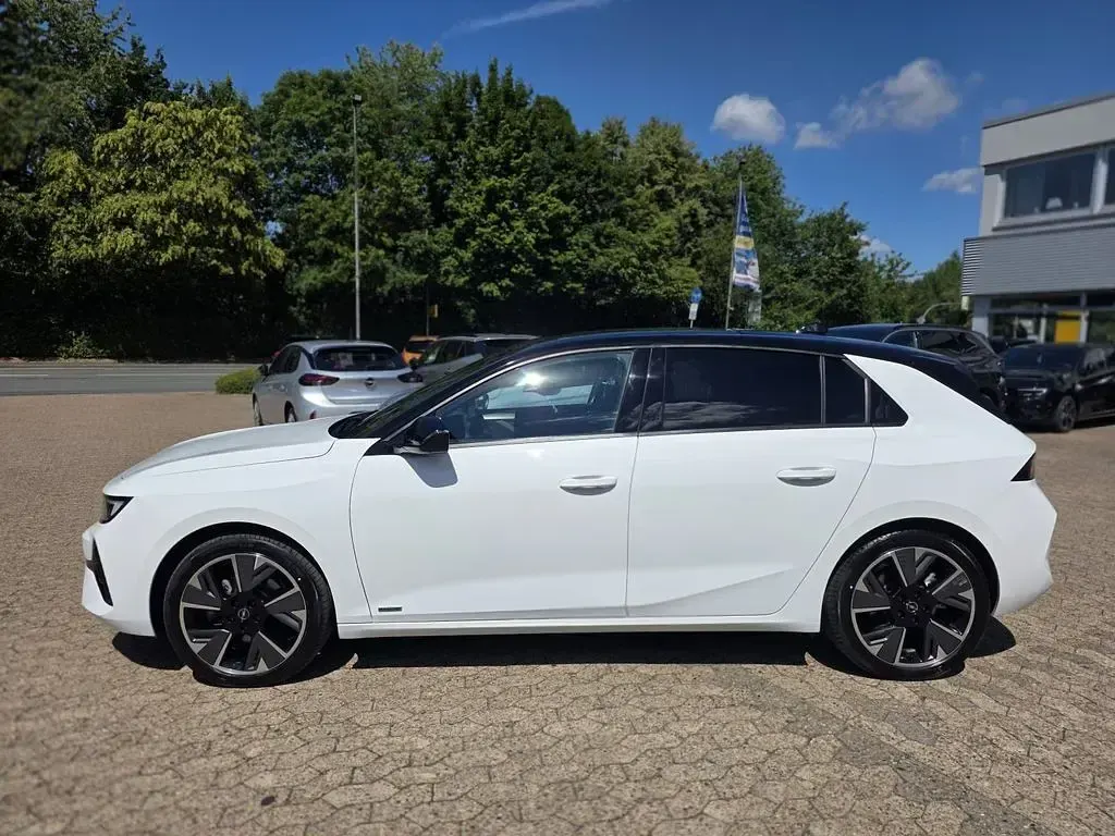 Gebraucht Opel Astra Ultimate 114 kW (156 PS) 2025 Weiß Kleinwagen