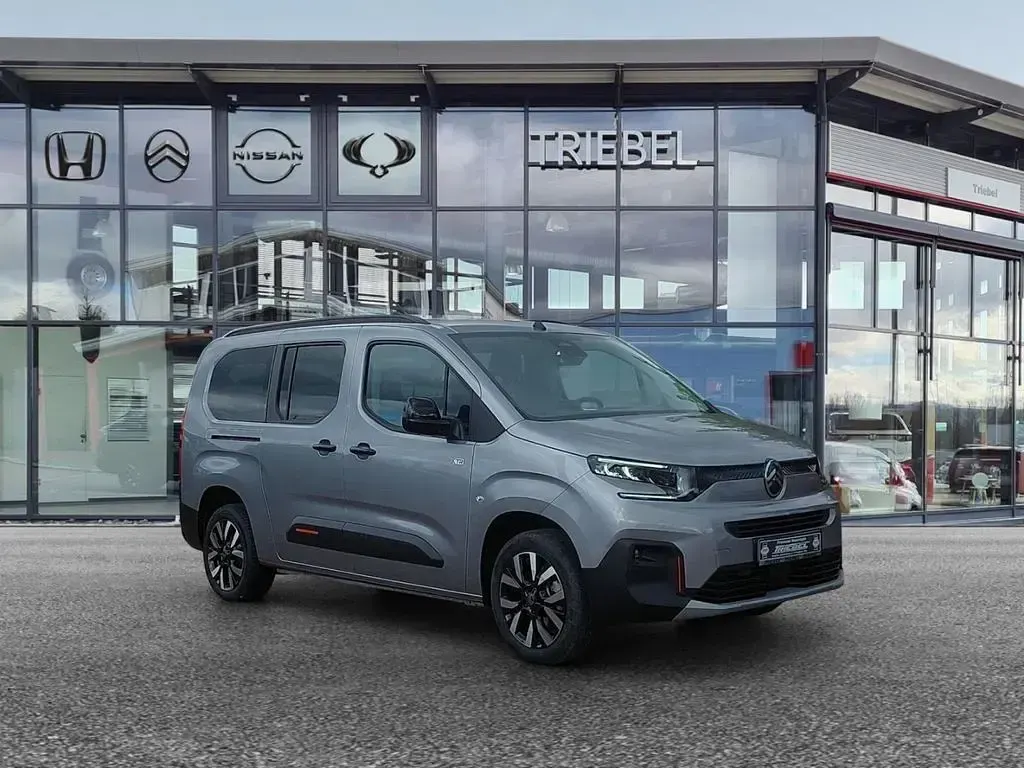 Neu Citroën Berlingo 131 PS (96 kW) 2026 Grau Van / Kleinbus