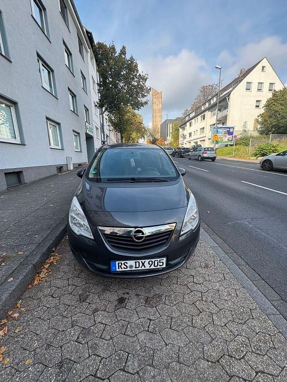 Gebraucht Opel Meriva Edition 110 PS (80 kW) 2013 Grau Van / Kleinbus