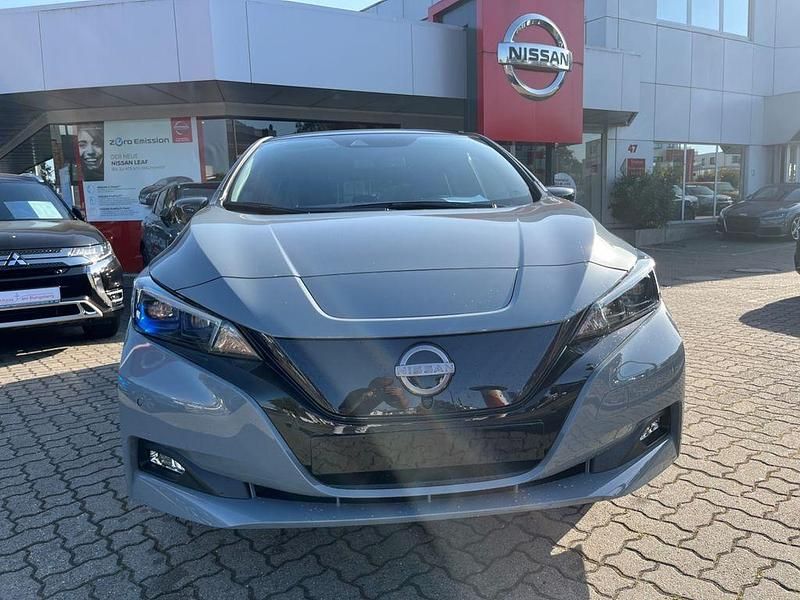 Gebraucht Nissan Leaf 360º 110 kW (150 PS) 2023 Grau Kleinwagen