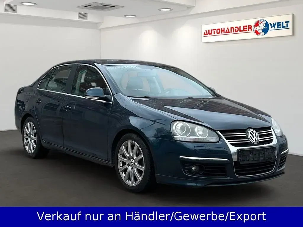 Gebraucht VW Jetta 150 PS (110 kW) 2008 Blau Limousine