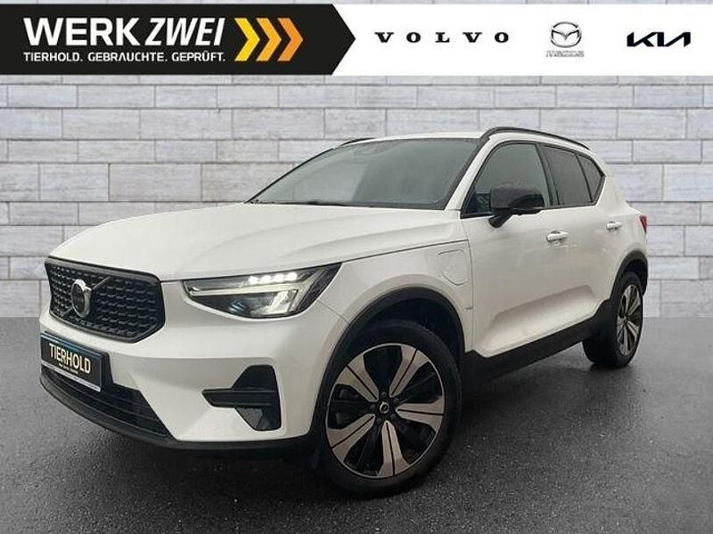 Gebraucht Volvo XC40 Plus 261 PS (191 kW) 2022 Crystal white SUV