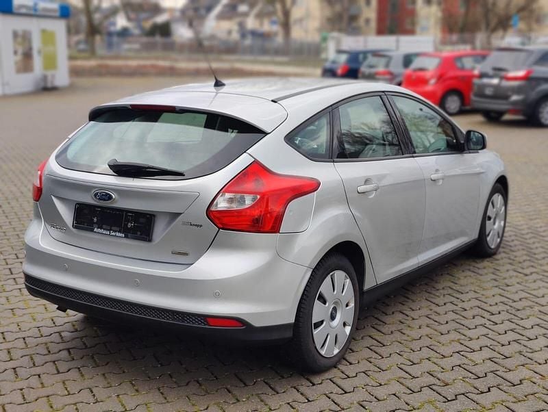 Gebraucht Ford Focus Champions Edition 101 PS (74 kW) 2013 Silber Kleinwagen