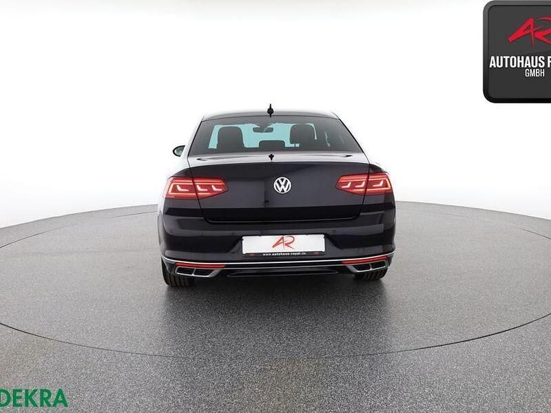 Gebraucht VW Passat R-line 190 PS (139 kW) 2020 Deep black Limousine