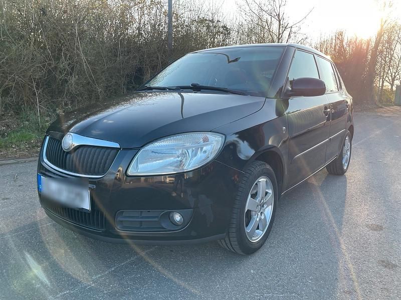 Schwarz Gebraucht 2008 Skoda Fabia Kleinwagen | 2.550 € (Etwas zu teuer) - Bild 1/4