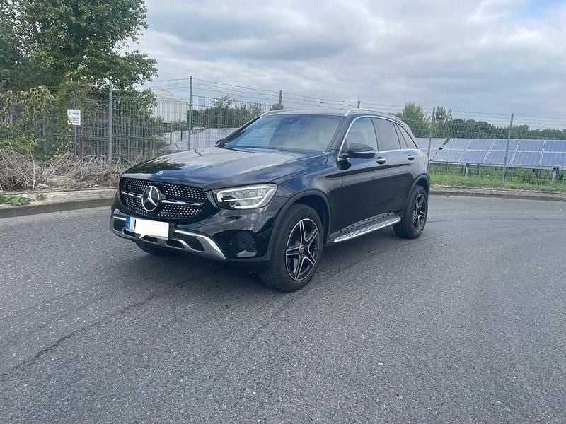 Schwarz Gebraucht 2020 Mercedes GLC300 SUV | 27.500 € (Guter Preis) - Bild 1/4