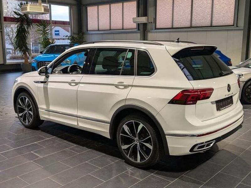Gebraucht VW Tiguan R-line 150 PS (110 kW) 2023 Weiß SUV