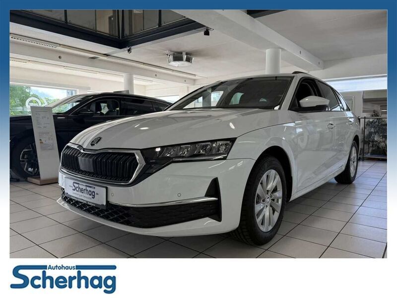 Moon weiss metallic (metallic) Gebraucht 2024 Skoda Octavia Selection Kombi | 28.770 € (Superpreis) - Bild 1/4