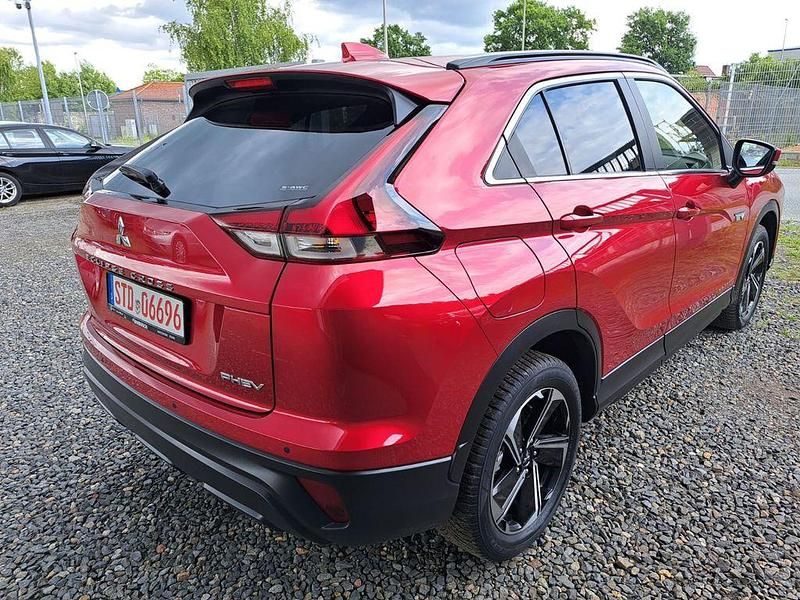 Gebraucht Mitsubishi Eclipse Cross 98 PS (72 kW) 2022 Rot SUV