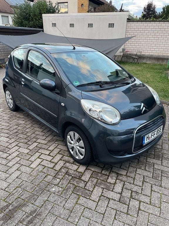 Grau Gebraucht 2012 Citroën C1 Advance Kleinwagen | 1.540 € (Guter Preis) - Bild 1/4