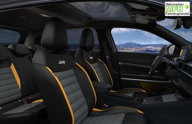 Neu Jeep Avenger North 145 PS (106 kW) 2026 Storm grey SUV