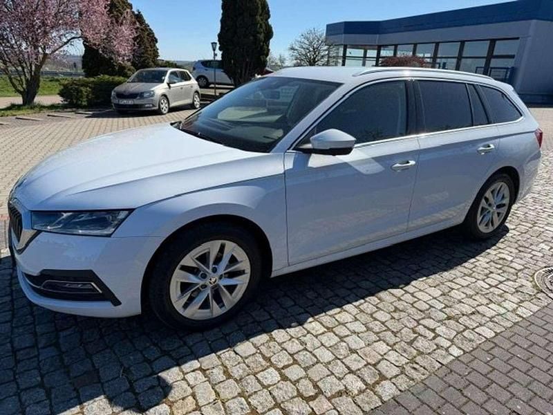Gebraucht Skoda Octavia 150 PS (110 kW) 2023 Weiß Kombi