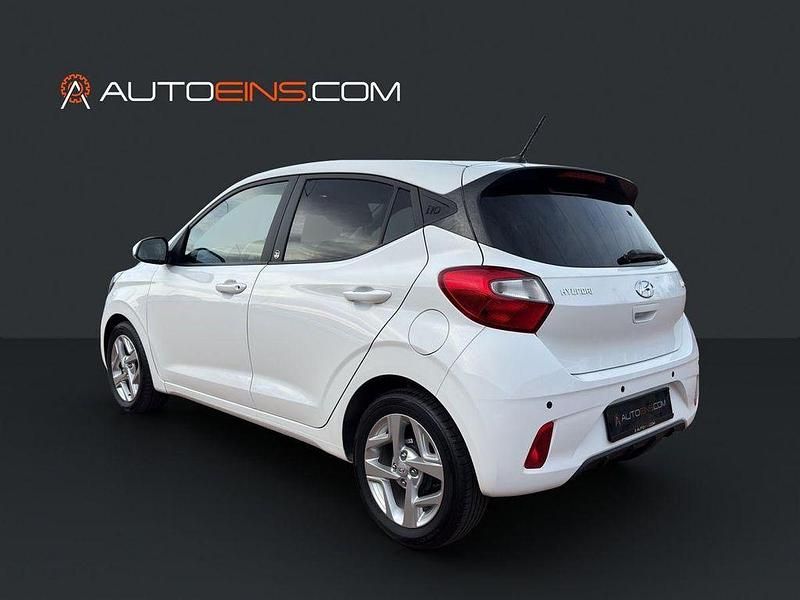 Gebraucht Hyundai i10 Edition 30 67 PS (49 kW) 2022 Weiß Kleinwagen