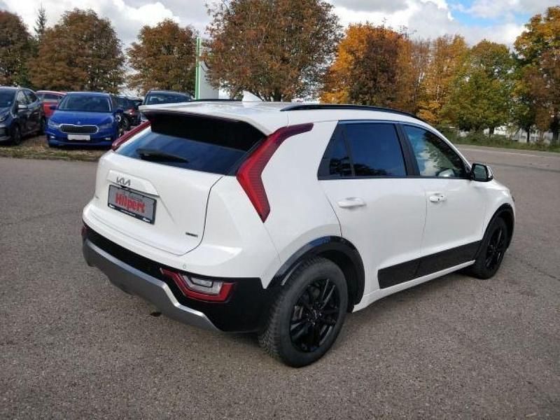 Gebraucht Kia Niro Vision 182 PS (133 kW) 2022 (ud) schneeweiss SUV