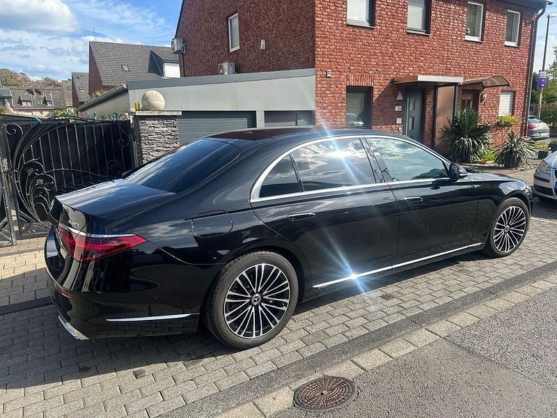 Schwarz Gebraucht 2023 Mercedes S350 Limousine | 92.000 € (Fairer Preis) - Bild 1/4