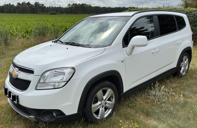 Weiß Gebraucht 2013 Chevrolet Orlando Van / Kleinbus | 7.500 € (Fairer Preis) - Bild 1/4