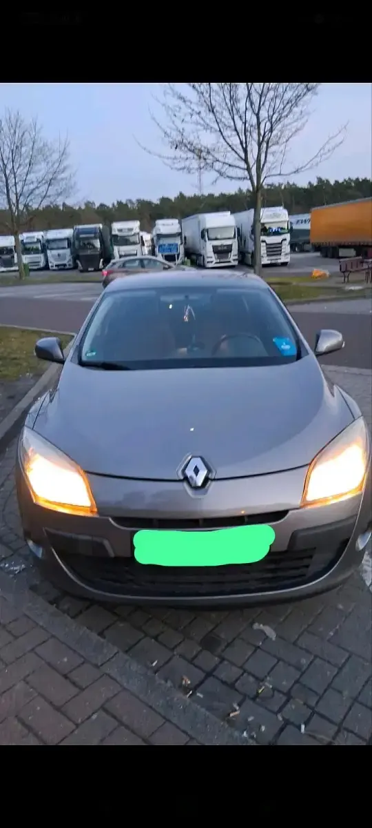 Gebraucht Renault Mégane 110 PS (80 kW) 2009 Grau Limousine