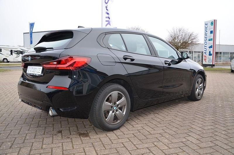 Gebraucht BMW 118 Advantage 150 PS (110 kW) 2023 Schwarz Kleinwagen