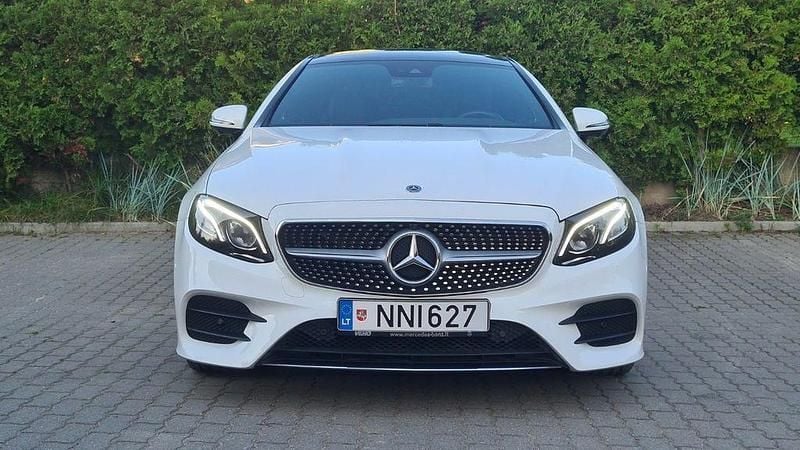 Gebraucht Mercedes E450 367 PS (269 kW) 2019 Weiß Coupé