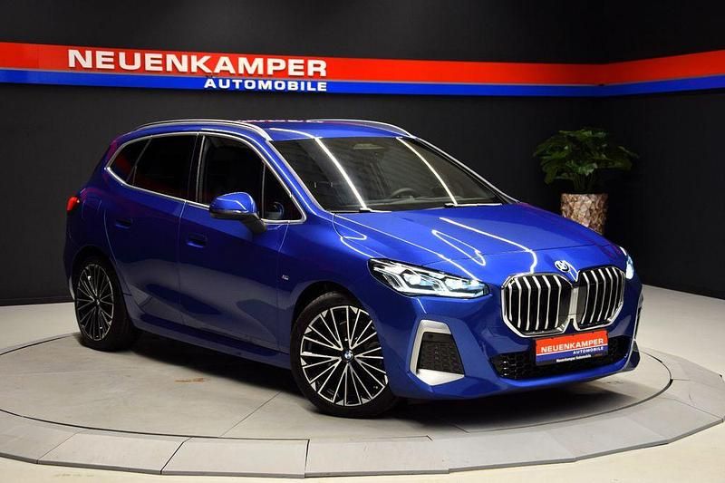 Blau Gebraucht 2023 BMW 223 Active Tourer M Sport Van / Kleinbus | 37.990 € (Fairer Preis) - Bild 1/4