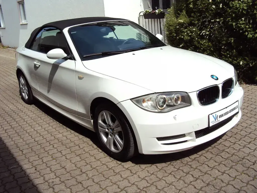Gebraucht BMW 118 Cabriolet 143 PS (105 kW) 2009 Weiß Cabrio
