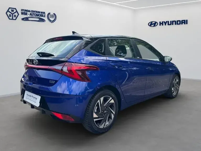 Gebraucht Hyundai i20 Trend 99 PS (72 kW) 2021 Blau Kleinwagen