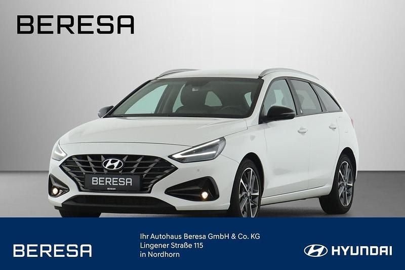 Weiß Gebraucht 2022 Hyundai i30 Edition 30+ Kombi | 16.480 € (Fairer Preis) - Bild 1/4
