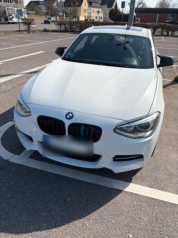 Gebraucht BMW M135 Shadowline 326 PS (239 kW) 2014 Weiß Kleinwagen