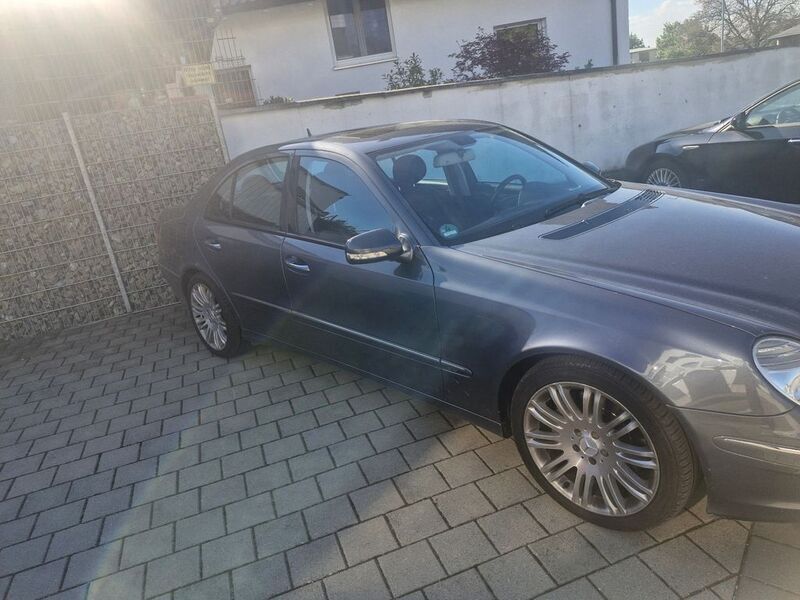 Blau Gebraucht 2008 Mercedes 280 Limousine | 9.000 € (Etwas zu teuer) - Bild 1/3