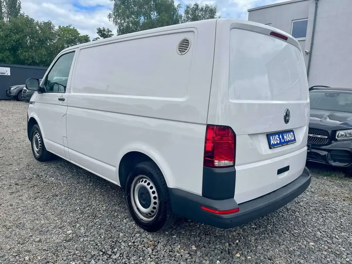 Gebraucht VW T6.1 110 PS (80 kW) 2021 Candyweiß Van