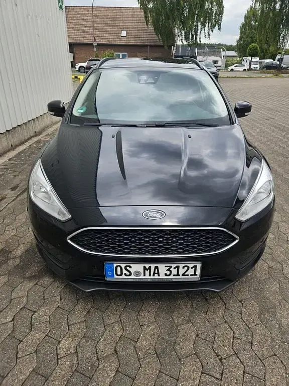 Gebraucht Ford Focus Business Edition 120 PS (88 kW) 2017 Schwarz Limousine