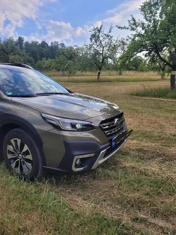 Gebraucht Subaru Outback Platinum 169 PS (124 kW) 2023 Grün Kombi